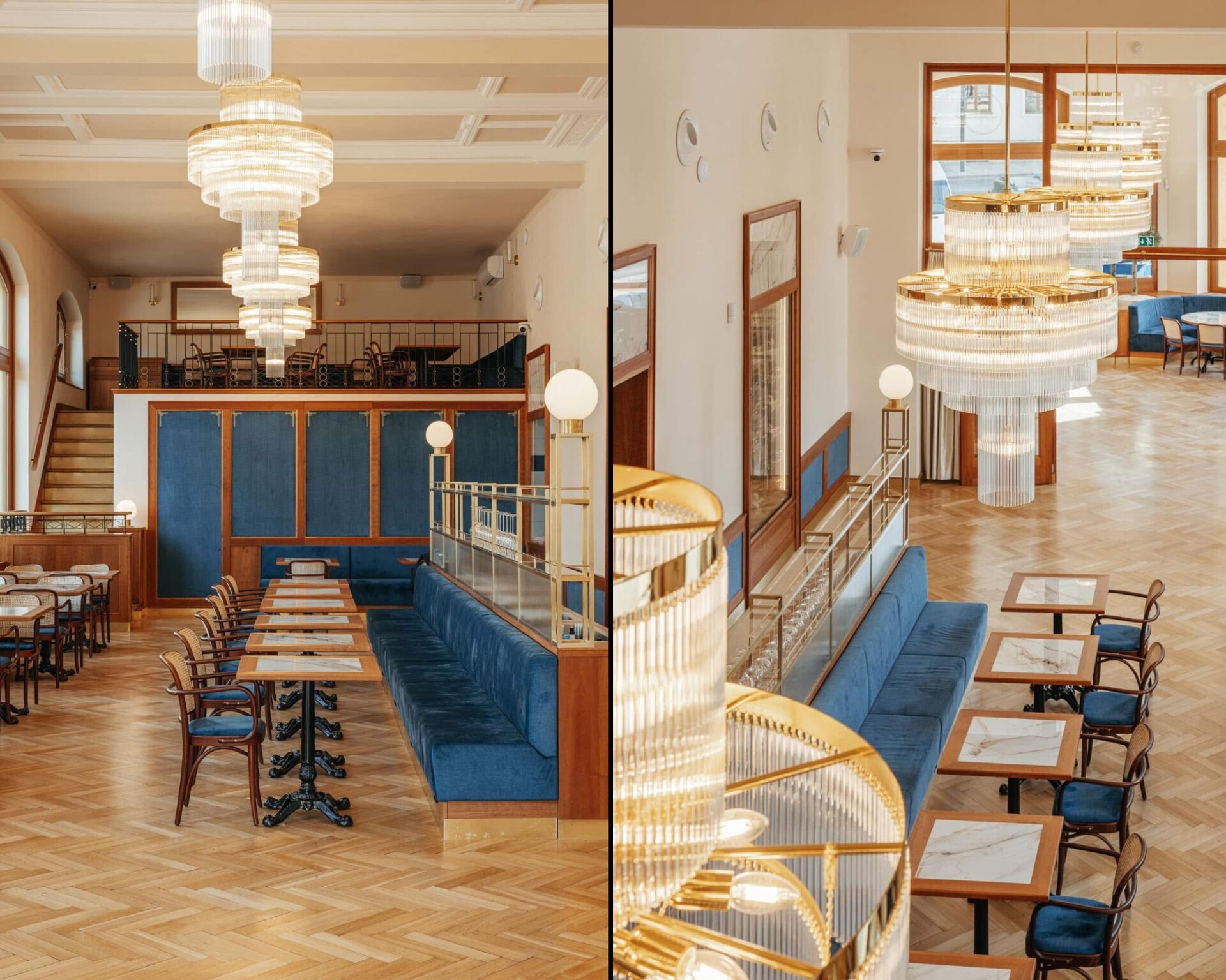 Sala jadalna Café Otava z niebieskimi tapicerowanymi ławami, parkietem w jodełkę i warstwowymi mosiężnymi żyrandolami, po prawej widok z galerii na piętrze