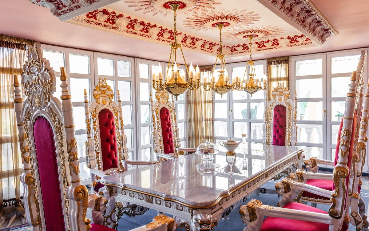 Mosiężny żyrandol L384