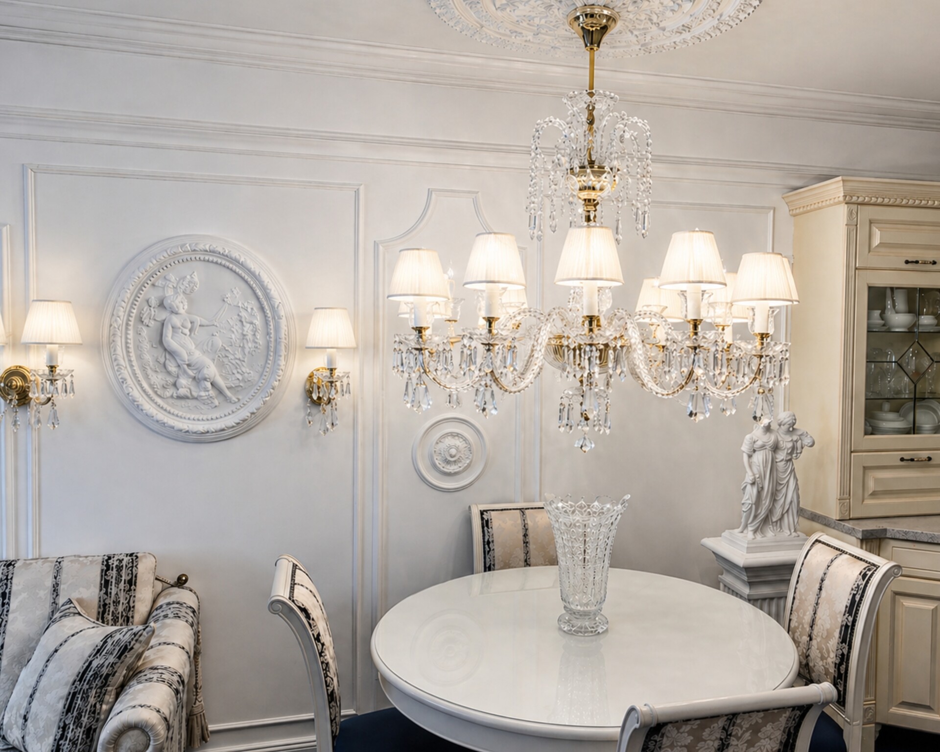 Baccarat z dwunastoma źródłami światła 