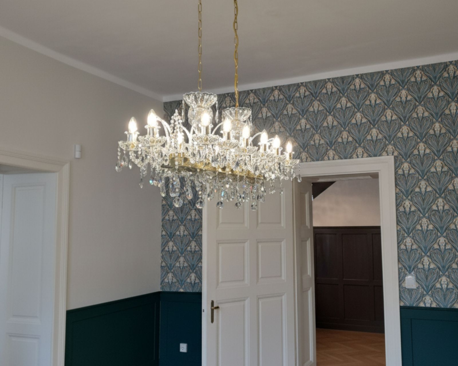 kryształowy żyrandol