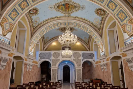 Żyrandole, które rozświetliły katedrę św. Szczepana w Chorwacji