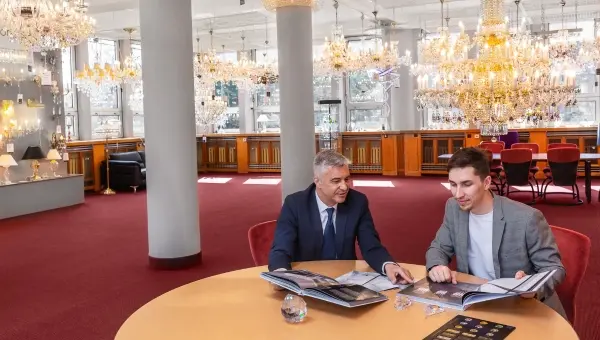 Showroom oświetlenia ArtCrystal – przestrzeń inspiracji i współpracy